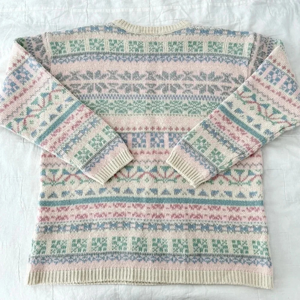 Vintage 1990’s Limited Pastel Patterned Crewneck Knit Sweater Size Small - Picture 3 of 4